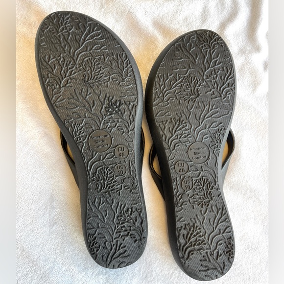 OKA B. Flip Flops - Picture 3 of 3